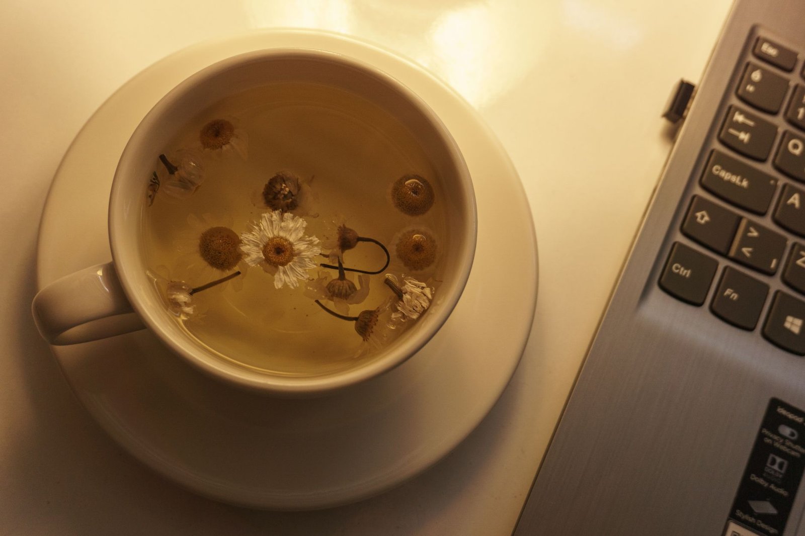 Chamomile tea for skin issues